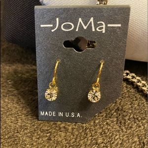 Lot of five of earrings.